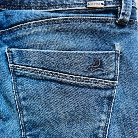 DL1961 Jeans Cindy Slim Bootcut Size 28 - Picture 4 of 8